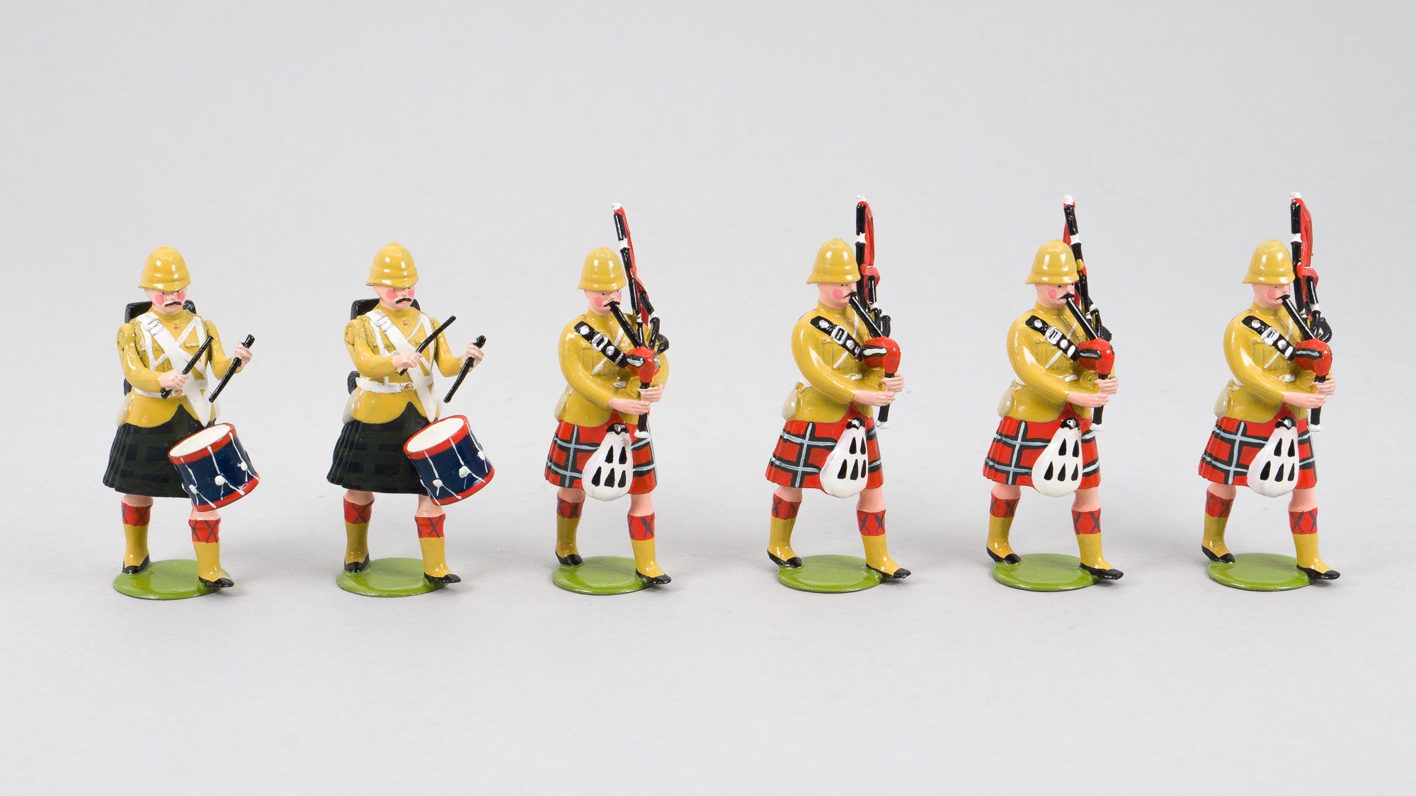 25b Pipes and drums of the Black Watch, 1900, Foreign Service Dress add-on set to No.25a