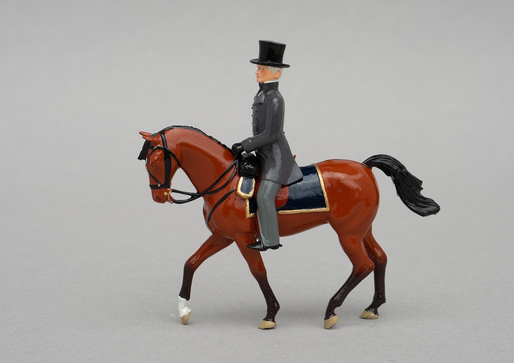 Set 113 General Picton, Waterloo, 1815 | British | Napoleonic Wars | Killed at Waterloo while leading the 5th Infantry Division. Single mounted officer on bay horse | Waterloo | © Imperial Productions | Sculpt by David Cowe