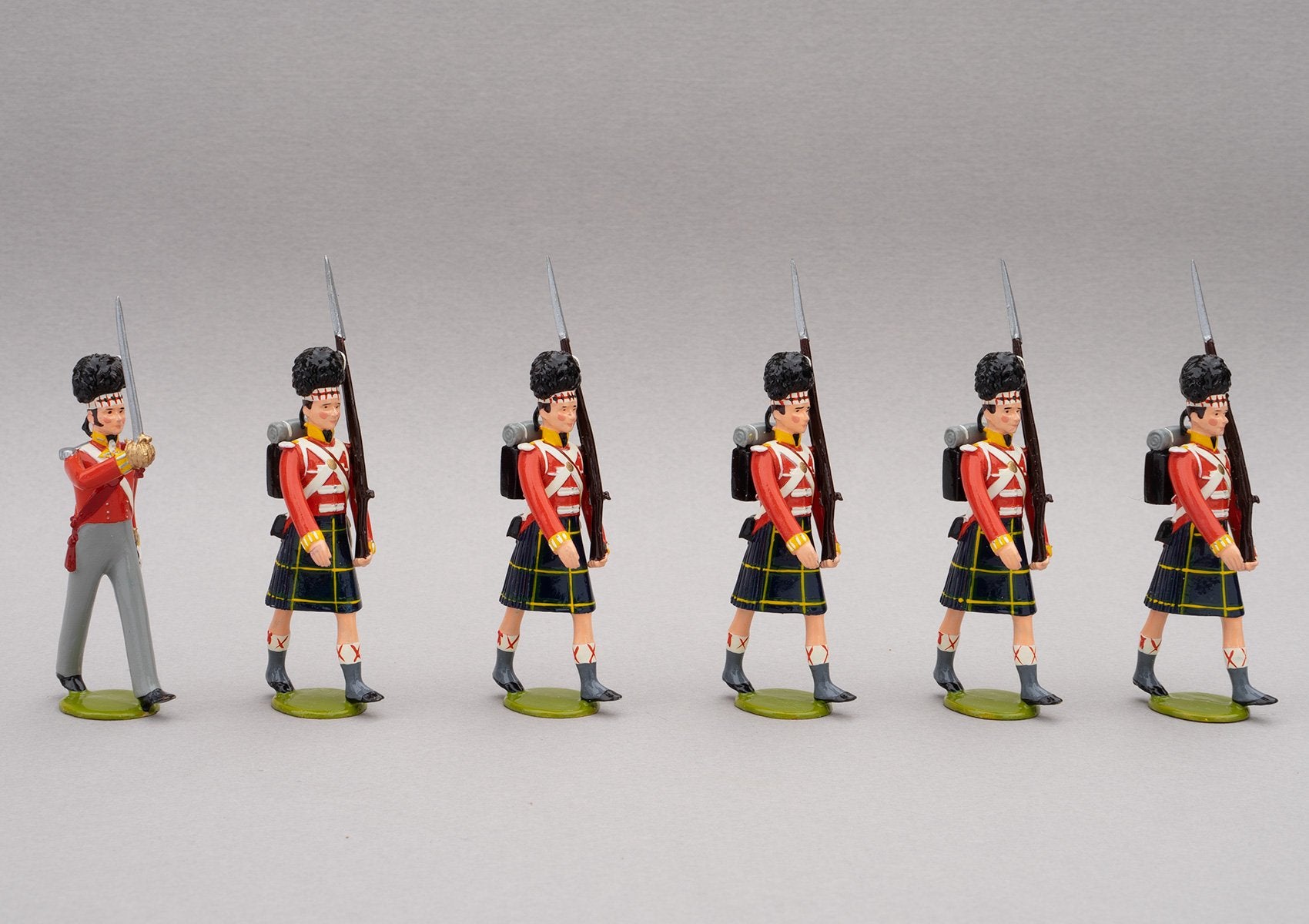 Set 116 Gordon Highlanders, Waterloo 1815 | British Infantry | Napoleonic Wars | Set of six men one officer, five men marching.  Men wearing bearskin and Gordon Tartan kilts | Waterloo | © Imperial Productions | Sculpt by David Cowe