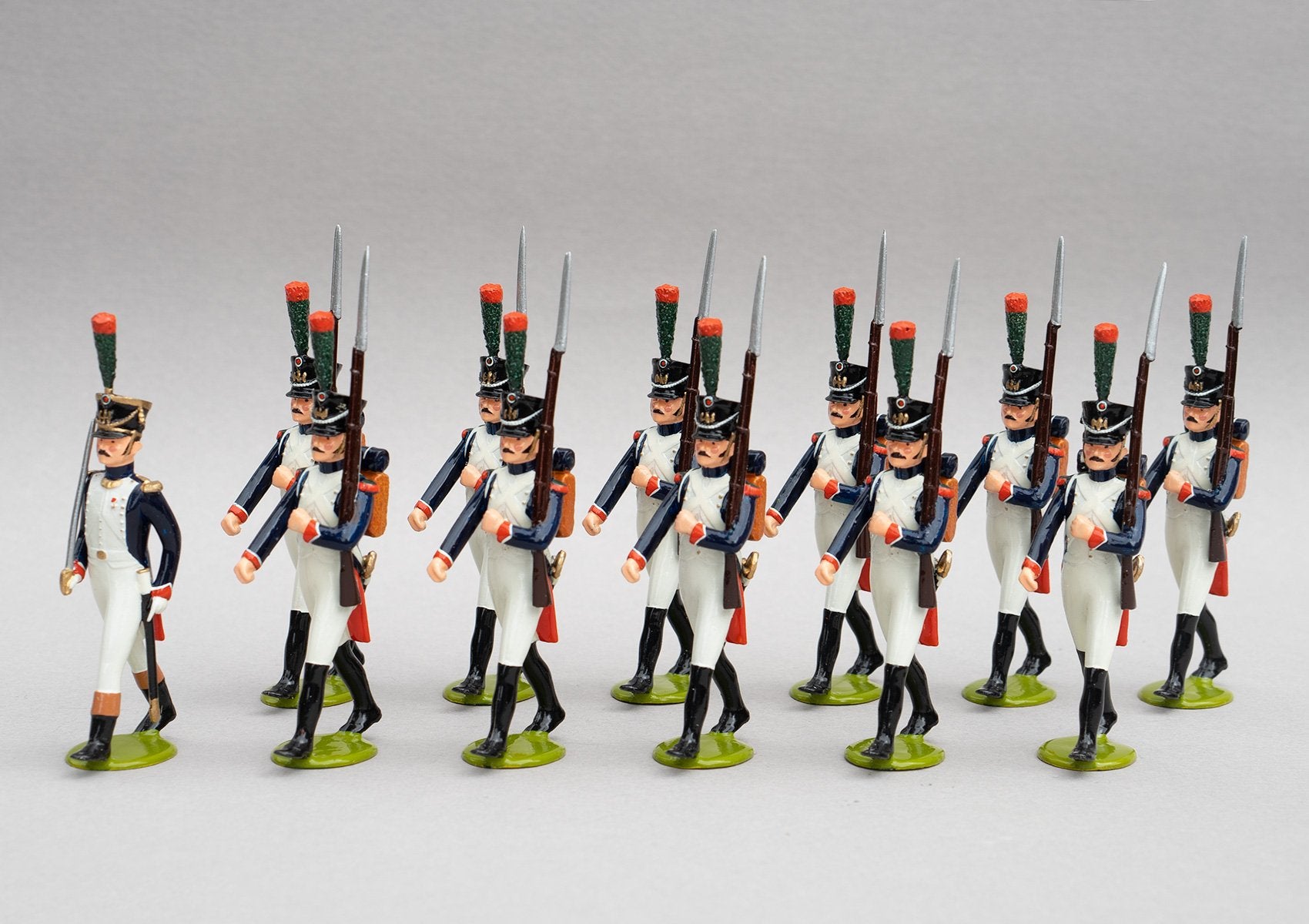 Set 124 Fusiliers-Chasseur | French Infantry | Napoleonic Wars | Combined sets 124 and 124a showing 12 Fusiliers | Waterloo | © Imperial Productions | Sculpt by David Cowe