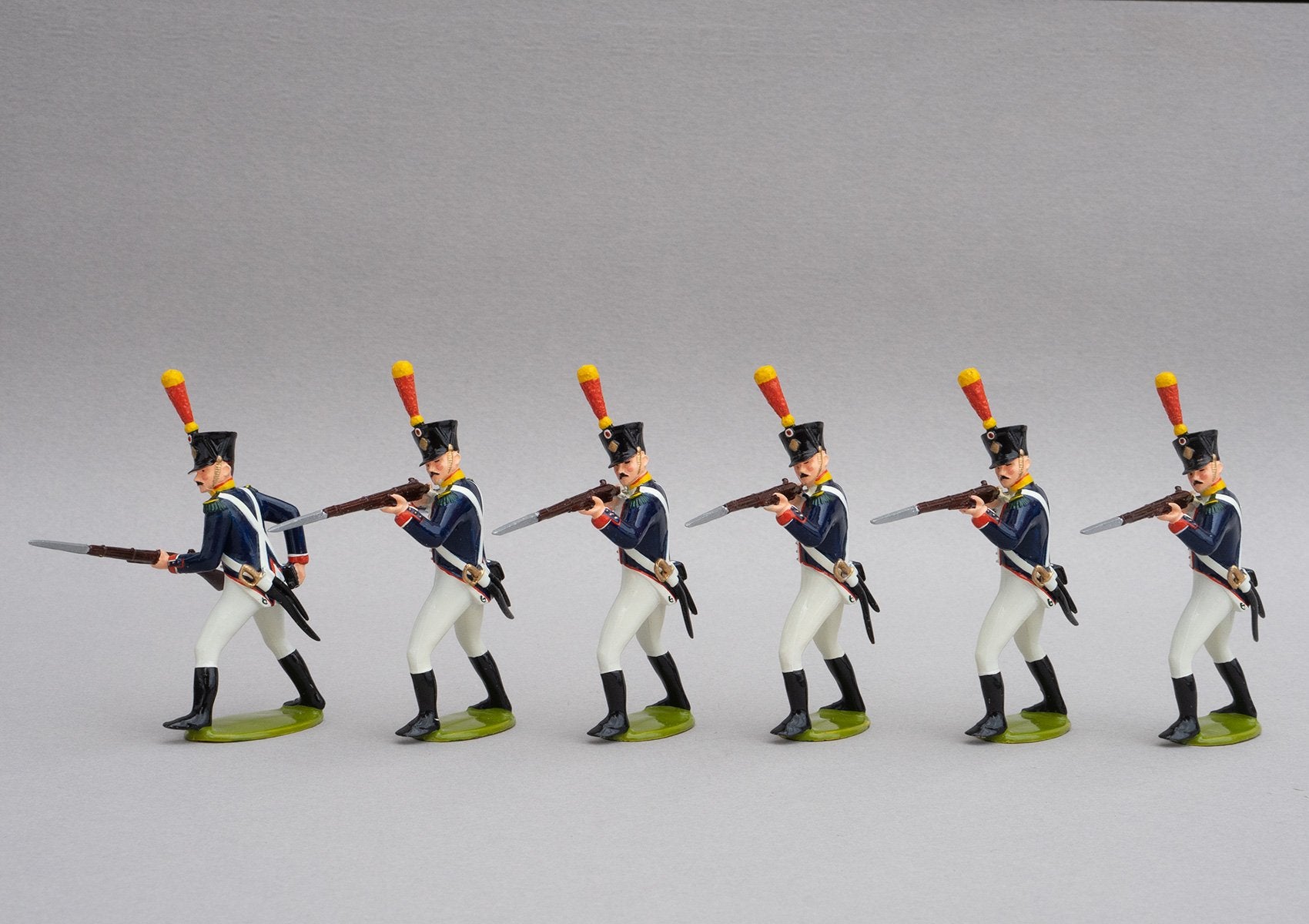 Set 136 Voltigeurs Line Infantry standing | French Infantry | Napoleonic Wars | Five men standing firing, one reloading | Waterloo | © Imperial Productions | Sculpt by David Cowe