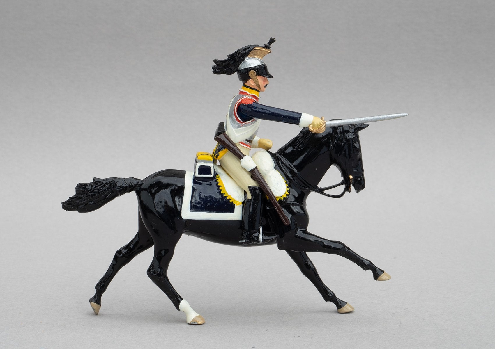 Set 143 Cuirassiers | French Cavalry | Napoleonic Wars | Single mounted heavy cavalryman with sabre drawn | Waterloo | © Imperial Productions | Sculpt by David Cowe