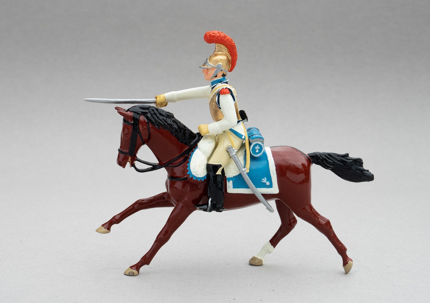 Set 144 Carabiners | French Cavalry | Napoleonic Wars | Single mounted heavy cavalryman with sabre drawn | Waterloo | © Imperial Productions | Sculpt by David Cowe