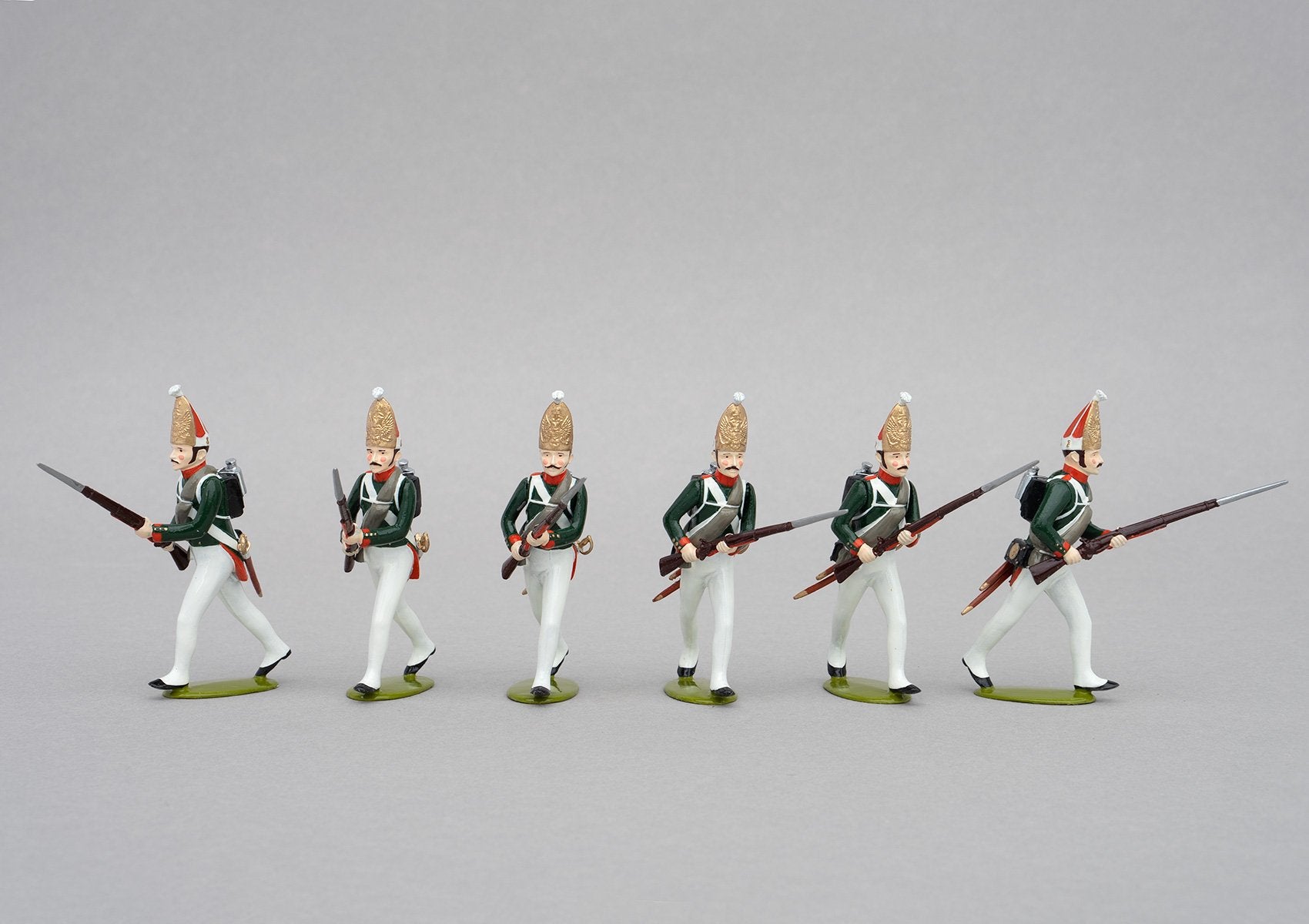 Set 151a Pavlovski Grenadiers, 1806 | Russian Infantry | Napoleonic Wars | Six men with mitre cap advancing | Waterloo | © Imperial Productions | Sculpt by David Cowe