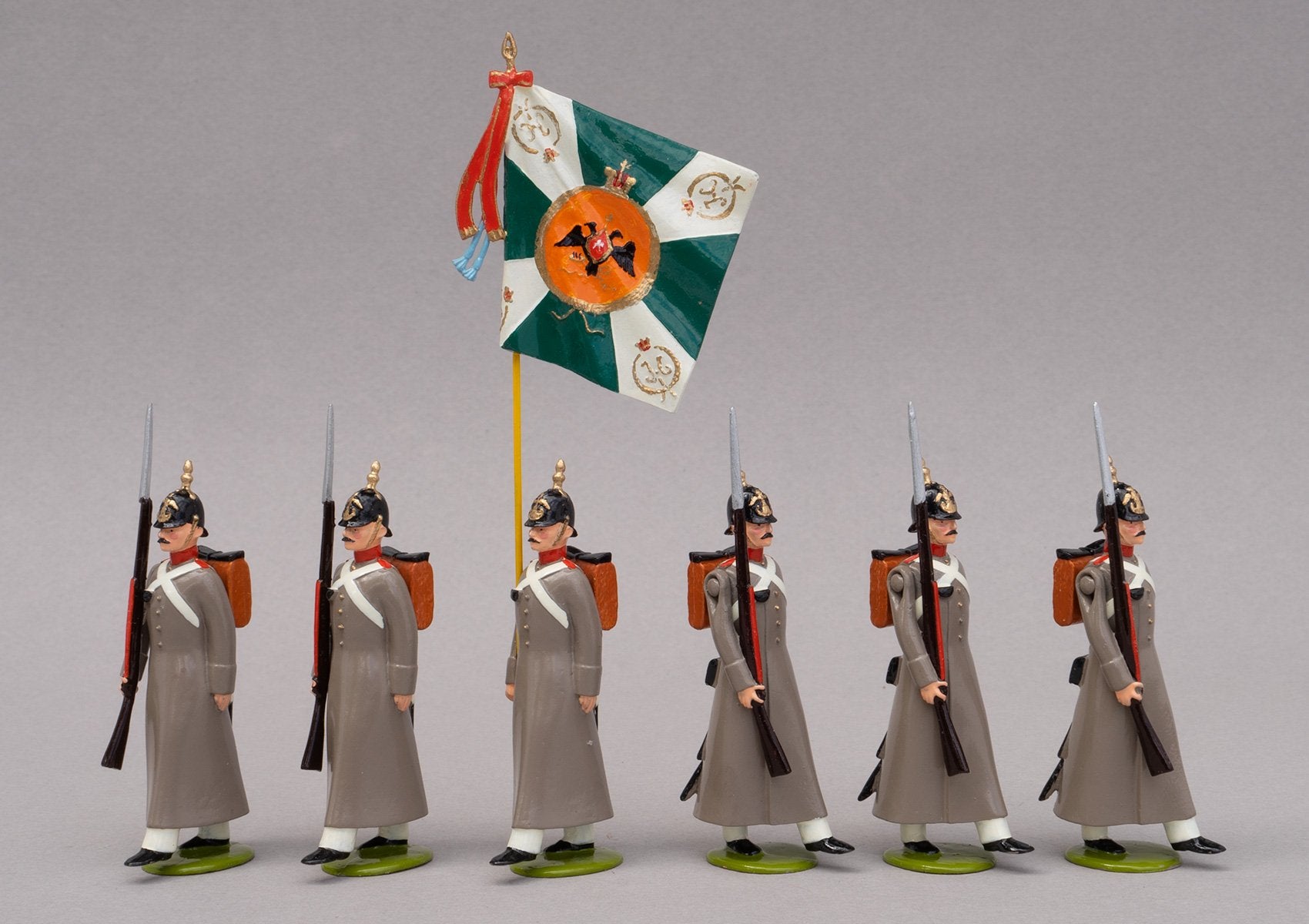 Set 76 Russian Line Infantry 1854, Colour Party | Russian | Crimean War | Colour party, comprising one colour bearer and five men marching | Balaclava, Sevastapol, Alma | © Imperial Productions | Sculpt by David Cowe