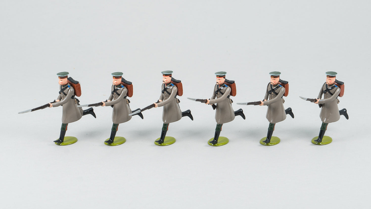 85a Russian Light Infantry charging. Add-on set