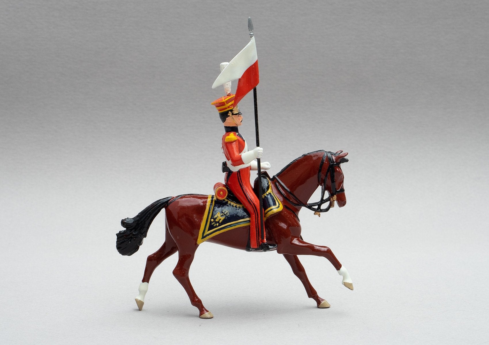 Set 105 Dutch Lancers | Cavalry | Napoleonic Wars | Single Dutch Lancer dressed in orange uniform with lance adorned with red and white pennant | Waterloo | © Imperial Productions | Sculpt by David Cowe