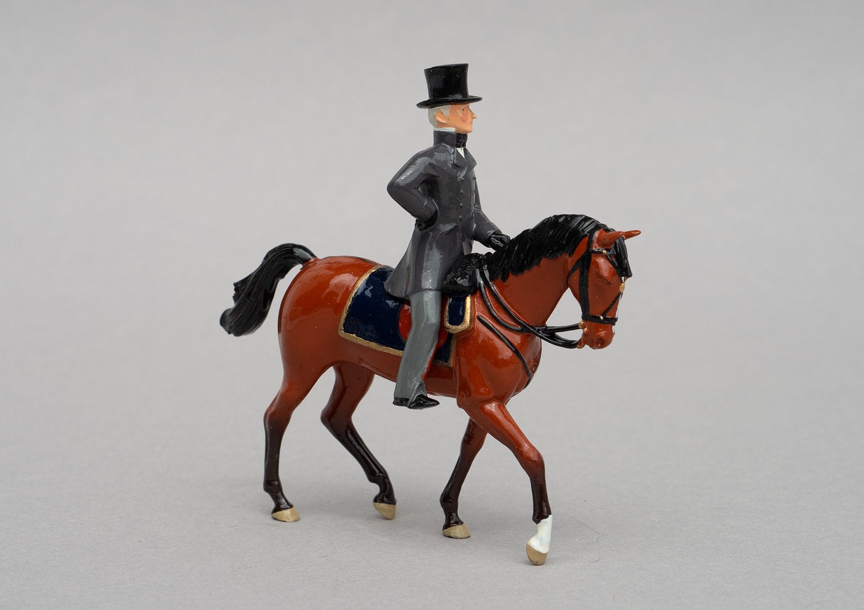 Set 113 General Picton, Waterloo, 1815 | British | Napoleonic Wars | Killed at Waterloo while leading the 5th Infantry Division. Single mounted officer on bay horse | Waterloo | © Imperial Productions | Sculpt by David Cowe