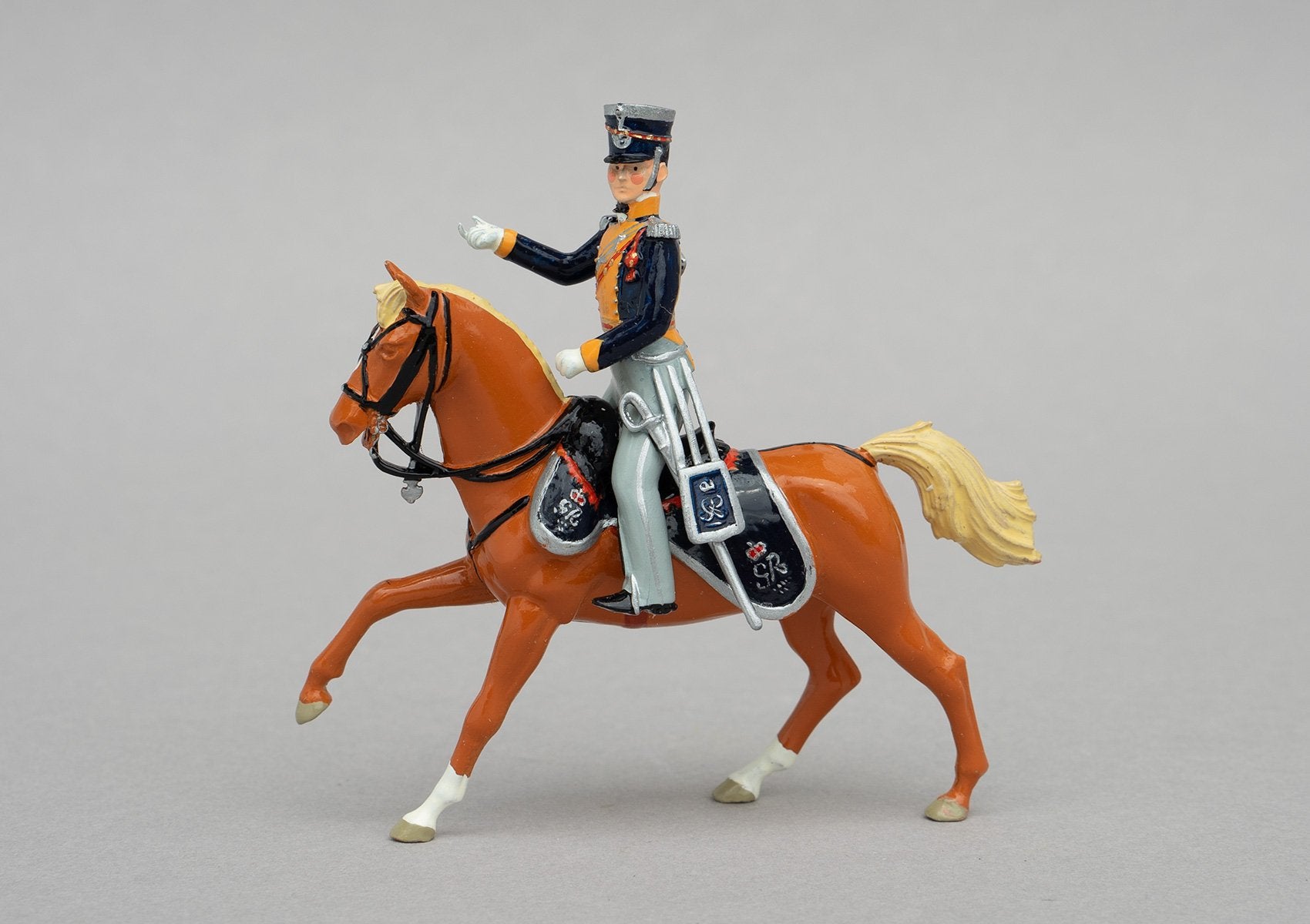 Set 115 Major Henry Percy, Waterloo 1815 | British | Napoleonic Wars | British aide-de-campe to the Duke of Wellington at Waterloo. Napoleonic Wars. Relayed news of victory to London. He is in the uniform of his regiment, the 14th Light Dragoons. Single mounted figure on chestnut horse | Waterloo | © Imperial Productions | Sculpt by David Cowe