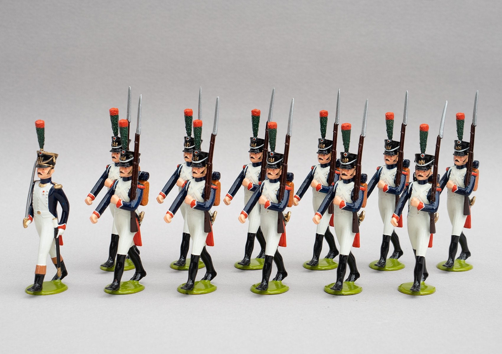Set 124a Fusiliers-Chasseur | French Infantry | Napoleonic Wars | Combined sets 124 and 124a showing 12 Fusiliers | Waterloo | © Imperial Productions | Sculpt by David Cowe