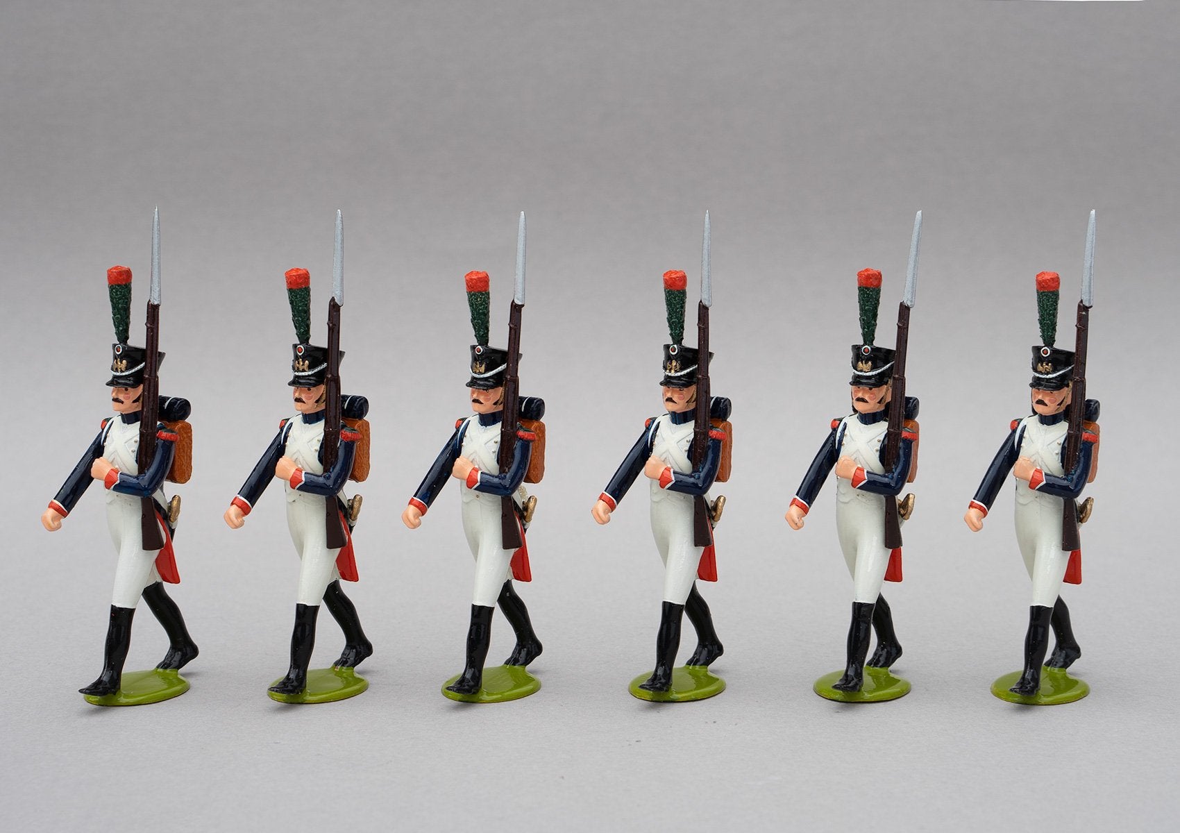 Set 124a Fusiliers-Chasseur | French Infantry | Napoleonic Wars | An elite alternative to the Old Guard.  This set has six men marching at slope arms | Waterloo | © Imperial Productions | Sculpt by David Cowe