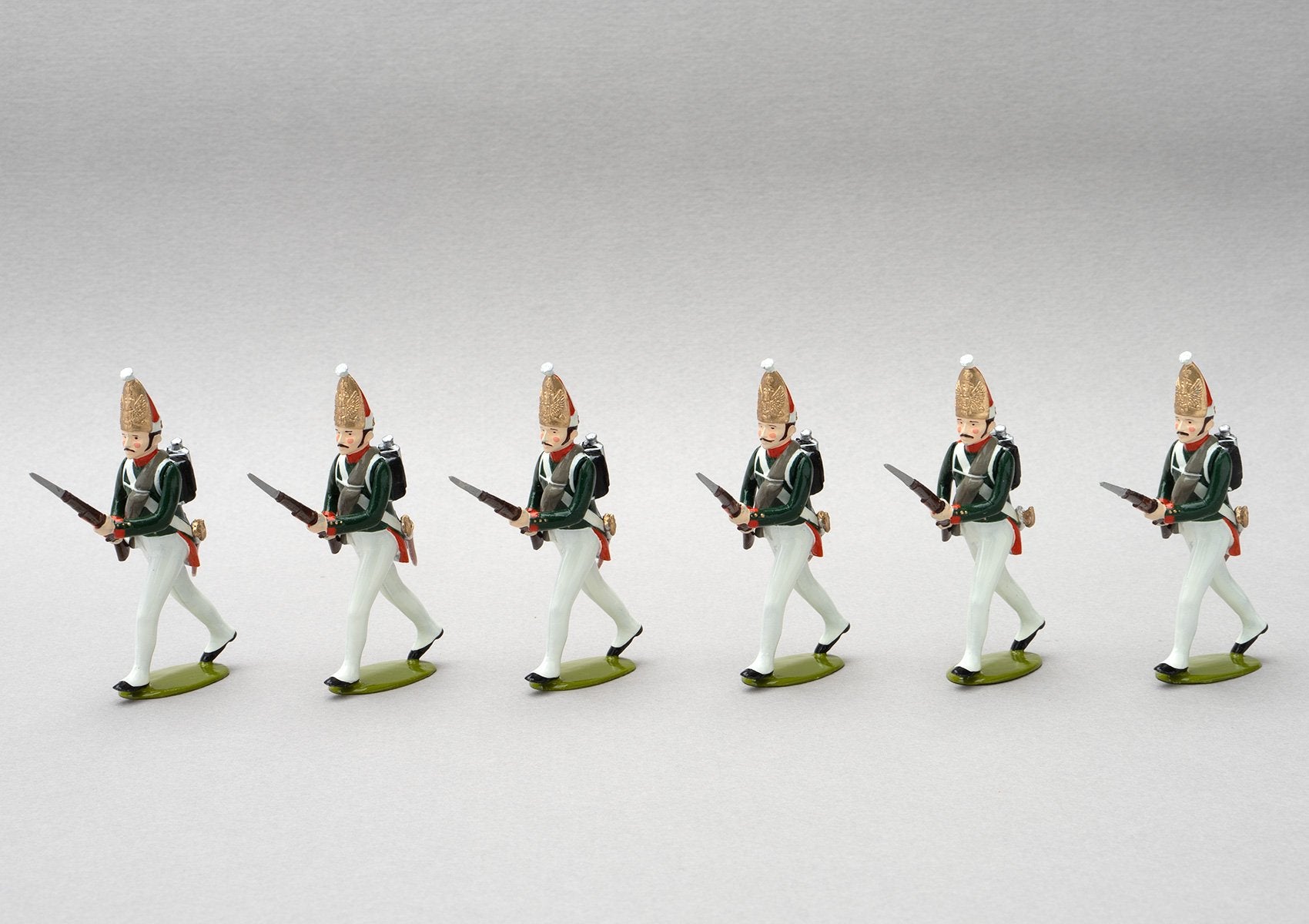 Set 151a Pavlovski Grenadiers, 1806 | Russian Infantry | Napoleonic Wars | Six men with mitre cap advancing | Waterloo | © Imperial Productions | Sculpt by David Cowe