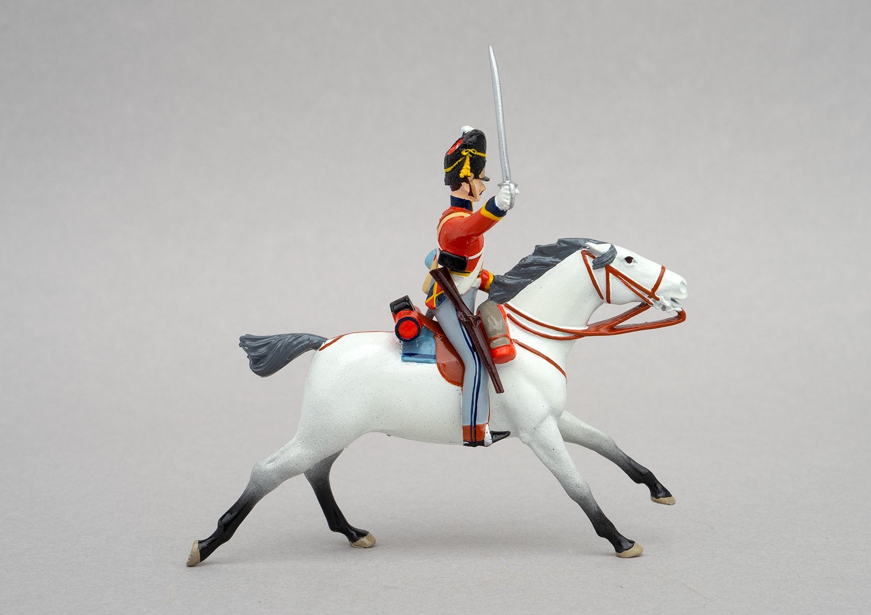 Set 152 Scots Greys, Waterloo 1815 | British Cavalry | Napoleonic Wars | Single mounted Heavy Dragoon with tall bearskin hat, grey mount, sabre and carbine | Waterloo | © Imperial Productions | Sculpt by David Cowe