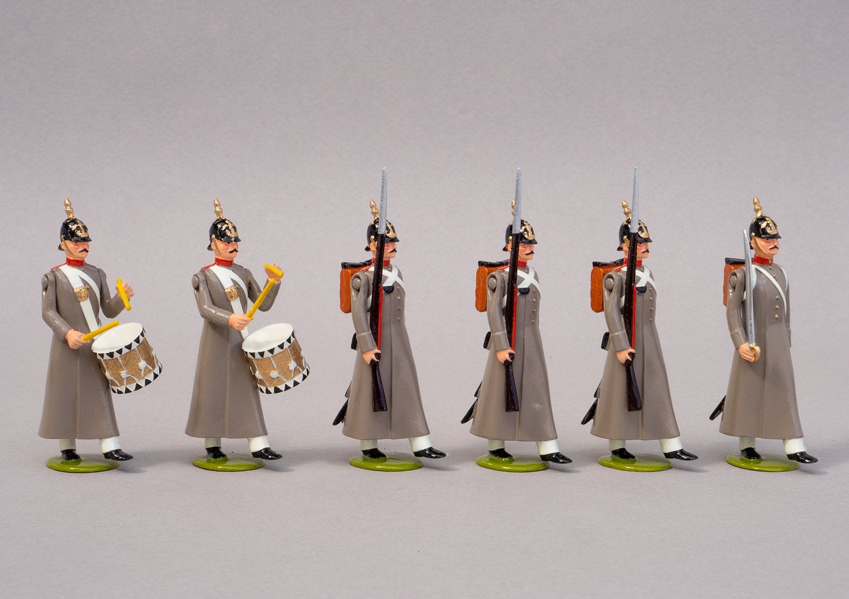 Set 72 Russian Line Infantry 1854 | Russian | Crimean War | Six men, One Officer, three men marching and two drummers | Balaclava, Sevastapol, Alma | © Imperial Productions | Sculpt by David Cowe