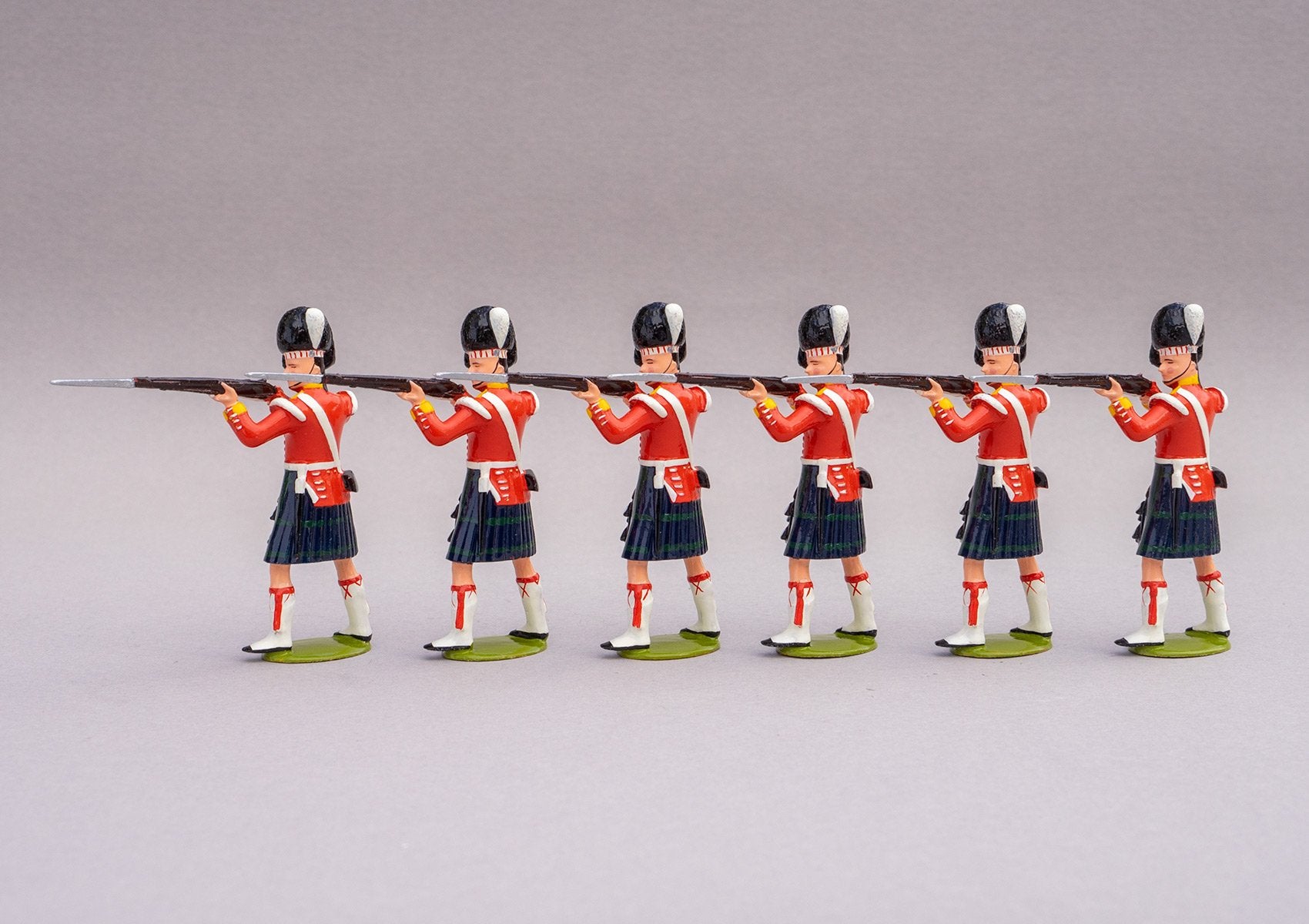 Set 80a The Thin Red Line | British Infantry | Crimean War | 93rd (Sutherland) Highlanders. Six men standing firing | Balaclava, Sevastapol, Alma | © Imperial Productions | Sculpt by David Cowe