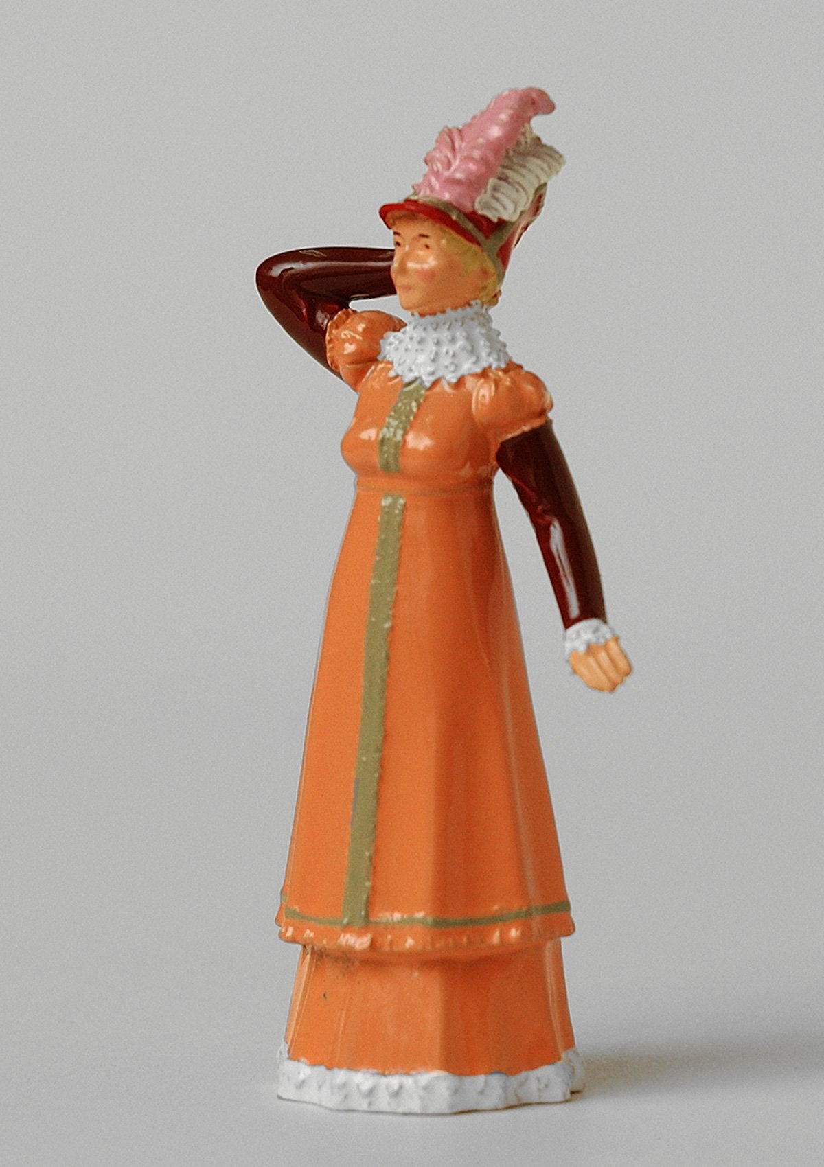 Set ES07 Lady with 'czapaka' bonnet | Regency Lady | First Empire Civilians | © Imperial Productions | Sculpt by David Cowe