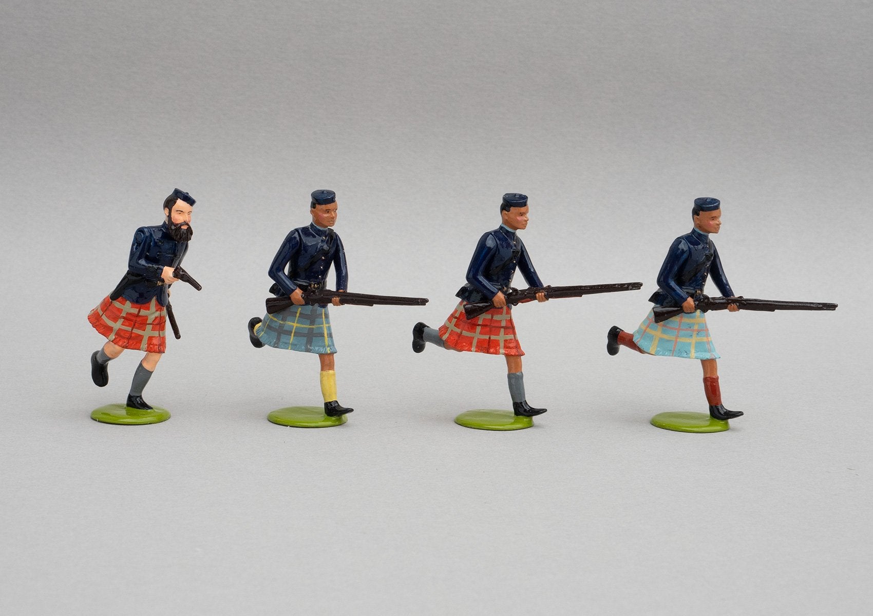 Set NZ11 Gilbert Mair & the Arawa Flying Column, 1870 | NZ Infantry | New Zealand | Set of four men Spencer carbine wearing a shawl or blanket. Arawa Flying Column, To Kooti | New Zealand Wars | © Imperial Productions | Sculpt by David Cowe