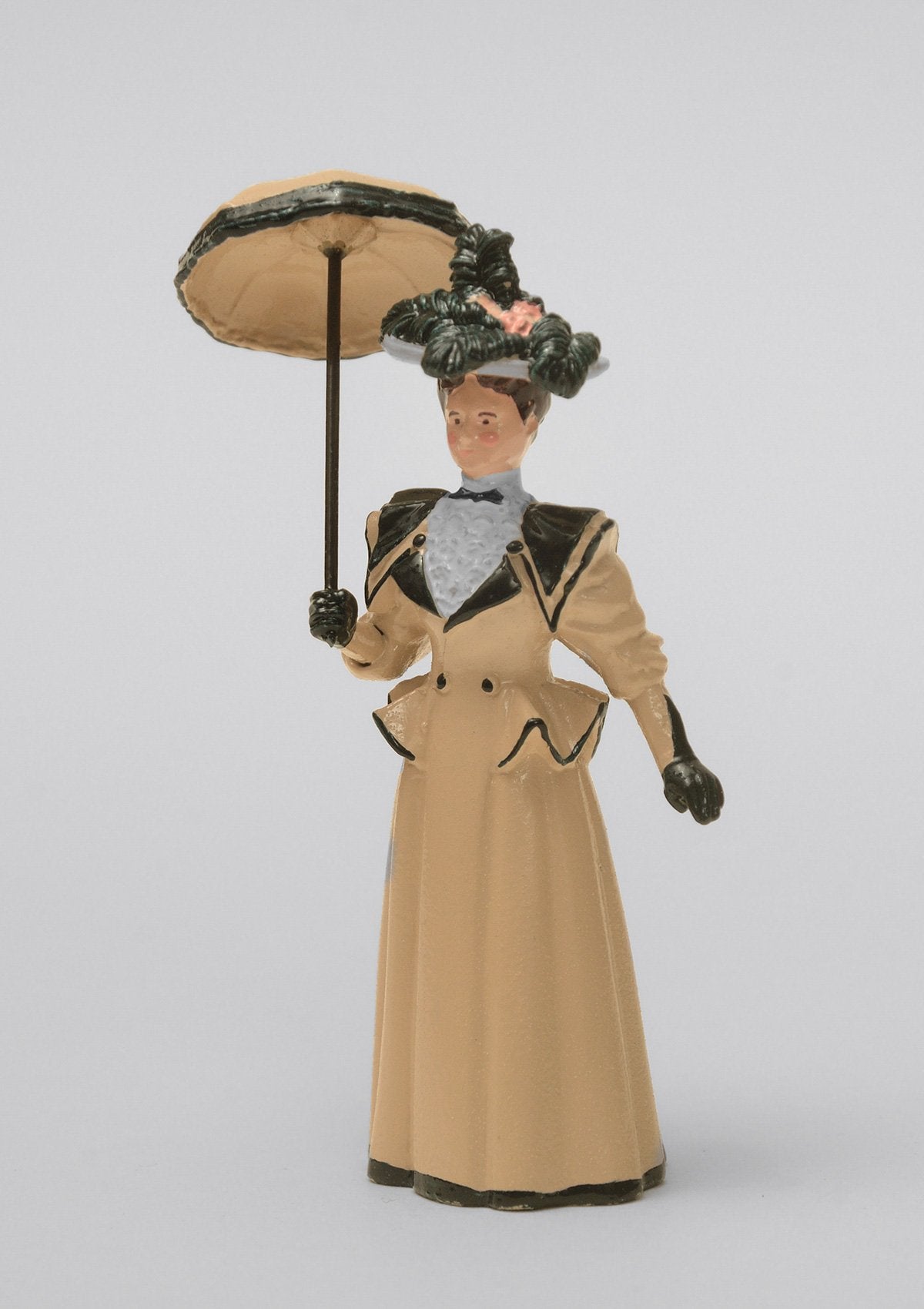 Set 15 Lady with open parasol | Victorian Lady | Town and Around | © Imperial Productions | Sculpt by David Cowe