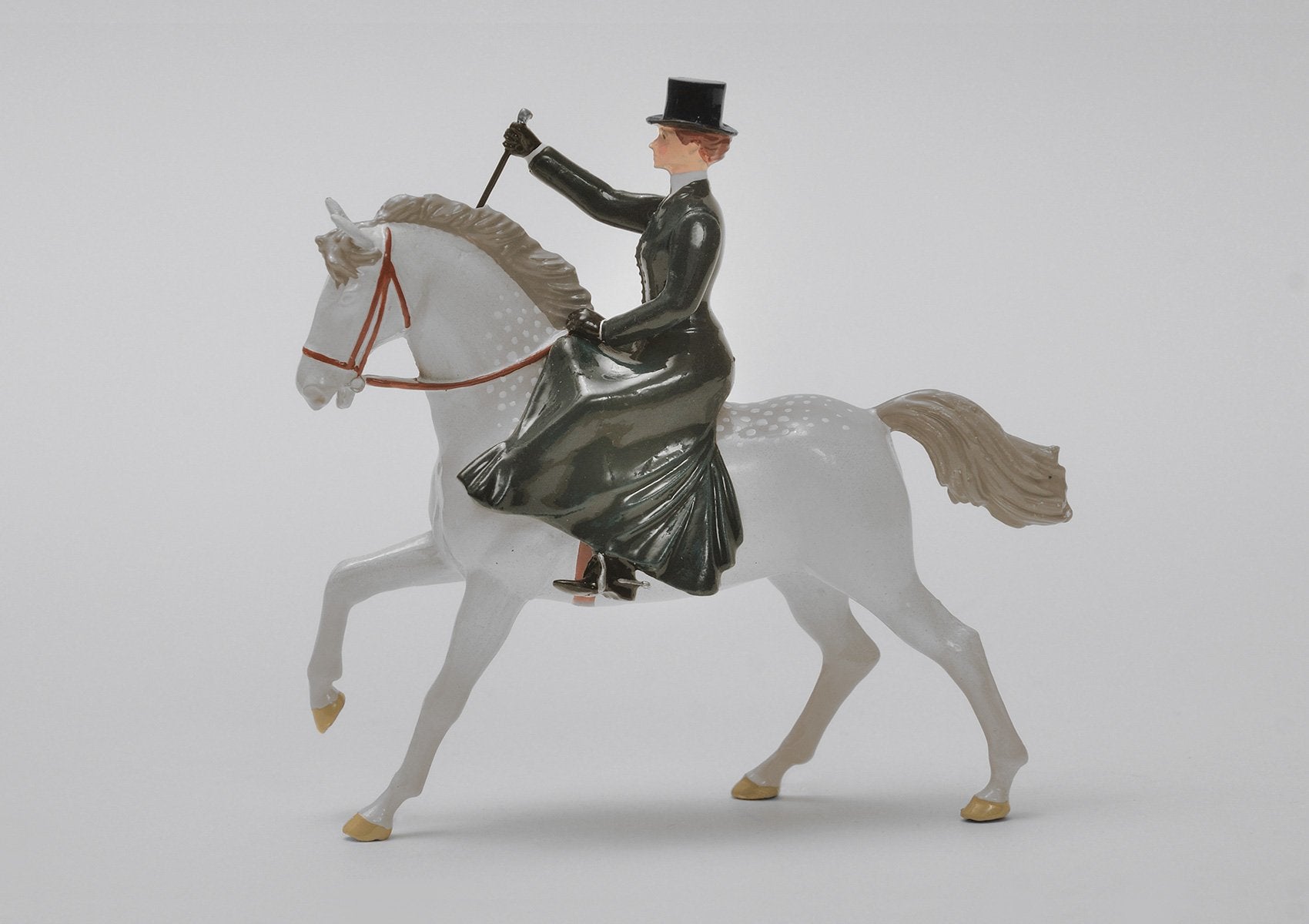 Set 20 Lady Riding | Victorian Lady and Animals | Town and Around | © Imperial Productions | Sculpt by David Cowe