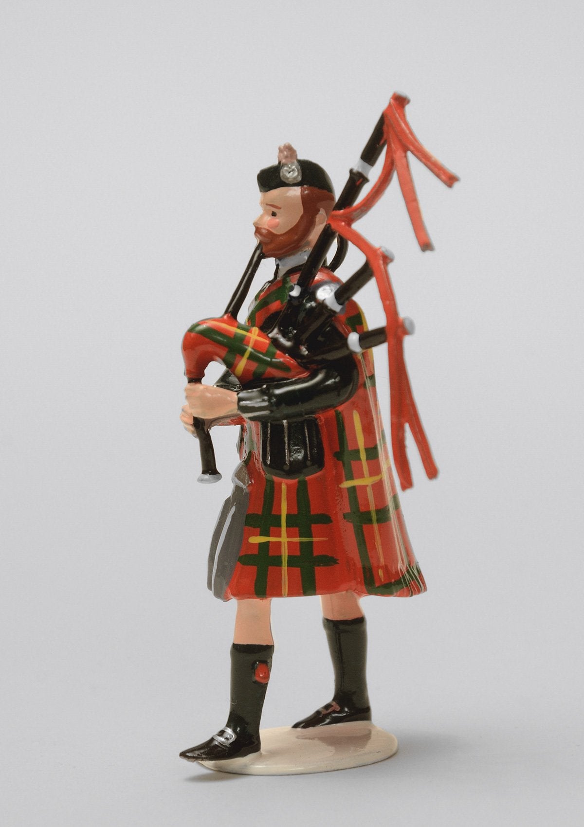 Set 31 Auld Lang Syne | Victorian Piper Festive | Town and Around | © Imperial Productions | Sculpt by David Cowe