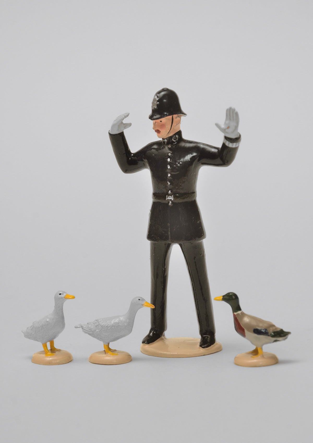 Set 59 Ducks Crossing | Victorian Man and Animals | Town and Around | © Imperial Productions | Sculpt by David Cowe