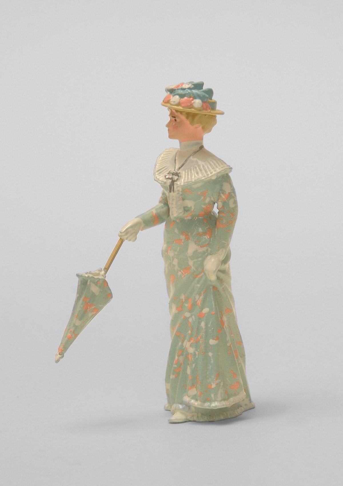 Set 06 Lady with closed parasol | Victorian Lady | Town and Around | © Imperial Productions | Sculpt by David Cowe