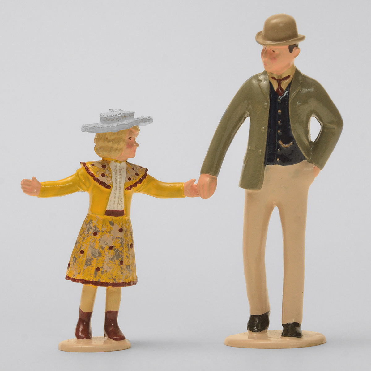 Set 64 Father and Daughter | Victorian Gentleman and Children | Town and Around | © Imperial Productions | Sculpt by David Cowe