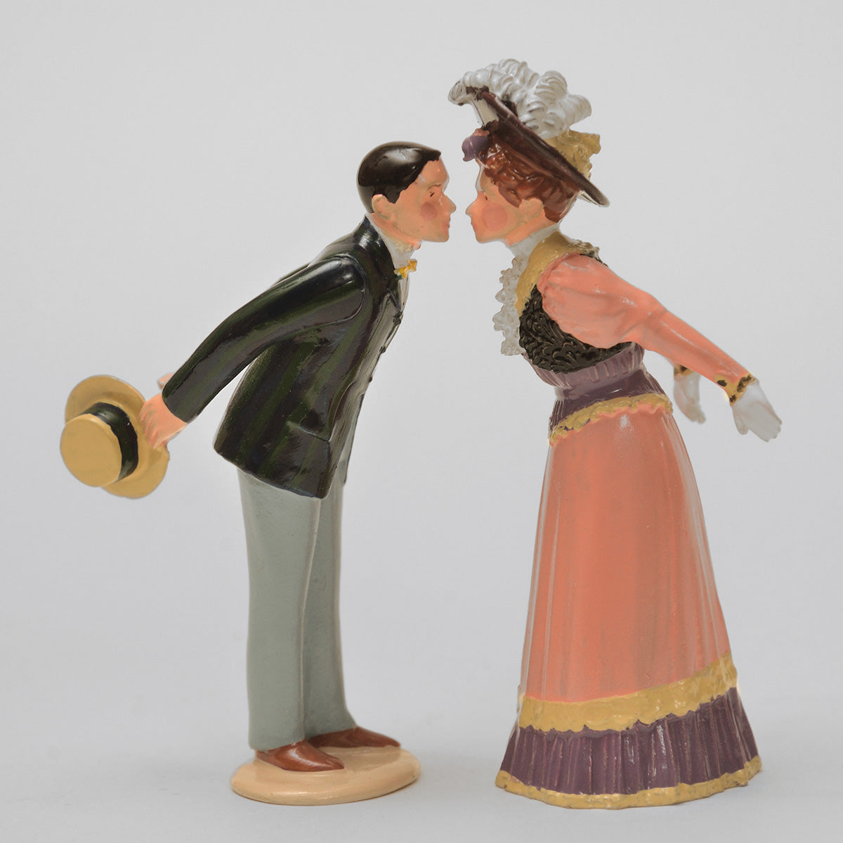 Set 67 Kissing Couple | Victorian Couple | Town and Around | © Imperial Productions | Sculpt by David Cowe